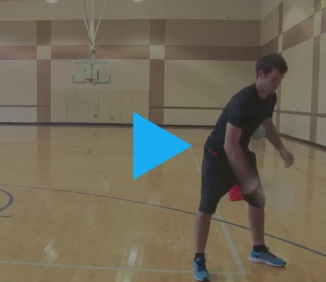 VIDEO: Este joven realizó la canasta más imposible de la historia