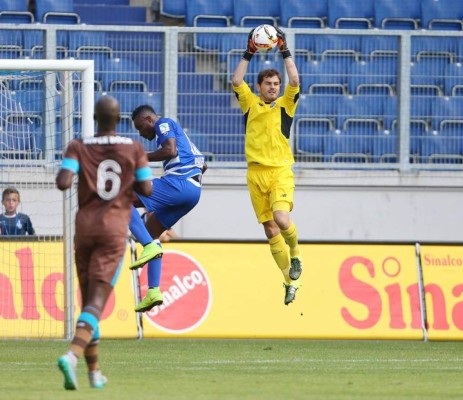 En imágenes: Así ha sido la primera semana de Iker Casillas en el Porto