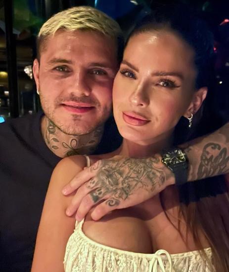 Icardi se compromete con su nueva novia y la ácida reacción de Wanda Nara: Ni yo ni mis hijas...