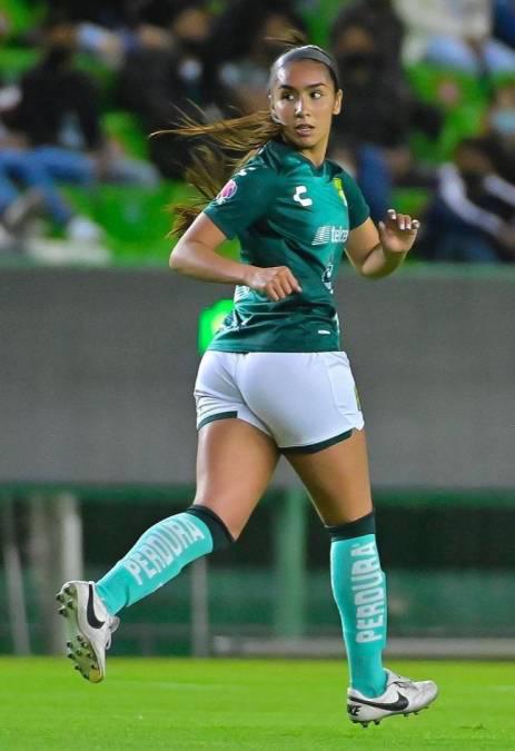 Futbolista mexicana se quedó sin club y ahora revela su nuevo trabajo: “Cuando una puerta se cierra, una ventana se abre”