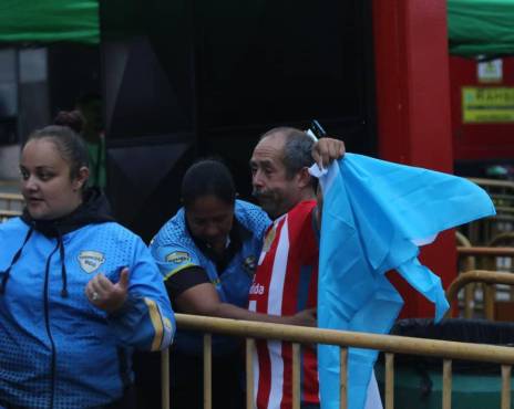 Atención: Ya se vive una verdadera fiesta en el Morera Soto previo a la final de Concacaf entre Alajuelense - Olimpia