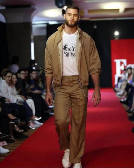 Futbolista y modelo hondureño: Enrique Facusé, portero del Motagua, sorprende debutando en desfile de modas