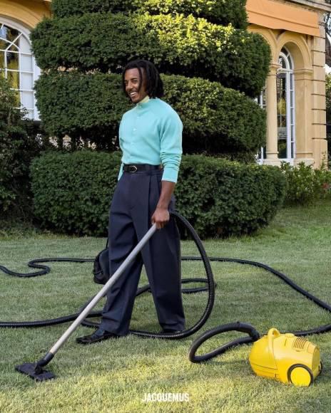 Jules Koundé causa revuelo: así son todos los excéntricos looks del futbolista de Barcelona que siempre está a la moda