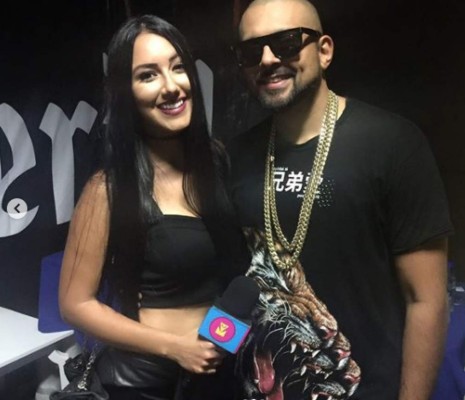 ¡Muñeca! Stephanie González, la modelo y locutora que enamora en Instagram