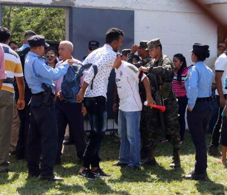 Subidos en los árboles, golpes a árbitros y la soledad del Yankel en la Copa Presidente