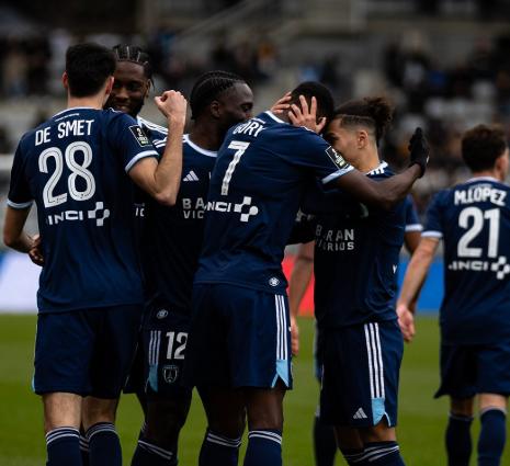“Este club borrará del mapa al PSG”: el derbi con los estadios más cercanos del mundo; separados por una sola calle