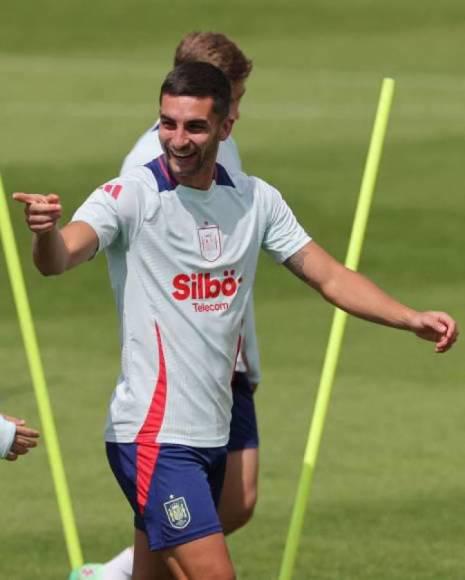 Triángulo amoroso: Hija de Luis Enrique se olvida de Ferran Torres y ¡ahora sale con otro jugador de España!