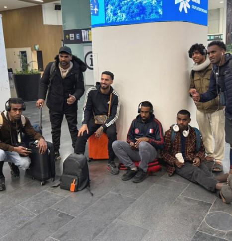 ¡Blindada y con escolta! La selección más humilde del repechaje llegó a México y sueña con el Mundial 2026