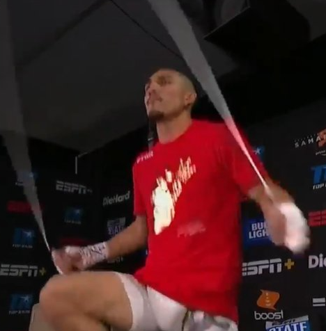 ¡Nocaut al séptimo! Teófimo López debuta con explosivo triunfo en el peso superligero tras bombardear a Pedro Campa