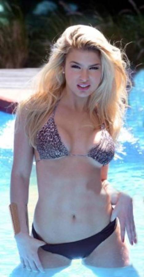 Ailén Bechara, la modelo argentina que quiere consolar a Higuaín y Messi