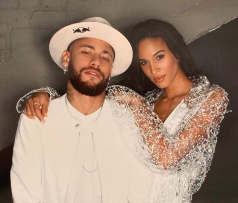 ''Mi mujer no me dejaba ni ir al baño'': desvelan cómo son las tremendas fiestas de Neymar en París