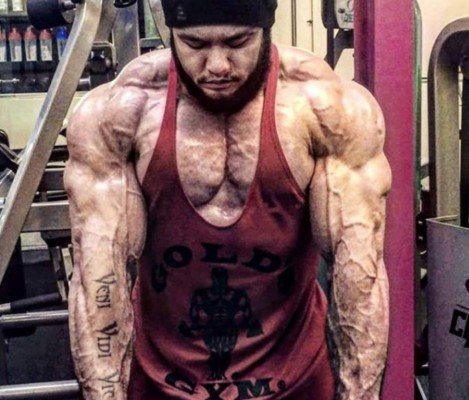 El Hulk iraní confirma que se enfrentará al Titán kazajo: ''Te van a sacar con los brazos y las piernas rotas''