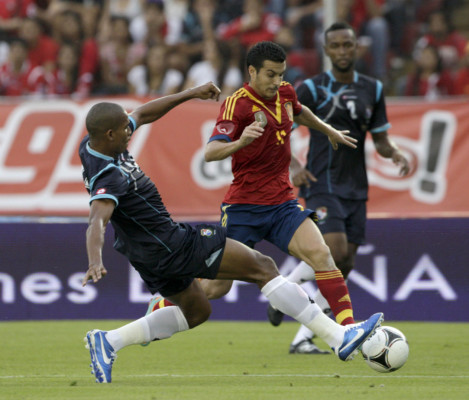 España le muestra a Panamá el fútbol de excelencia.