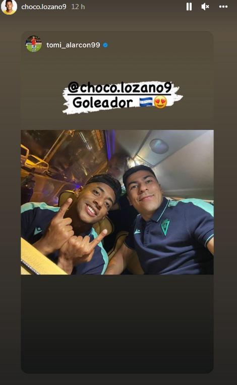 Choco Lozano como todo un ídolo: Así fue la “loca” celebración de los jugadores del Cádiz con su afición