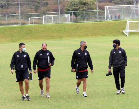 Pablo Lavallén se va del Olimpia con todo su cuerpo técnico.