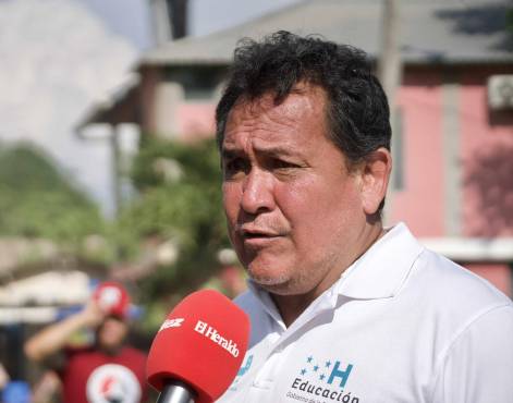 Nahum Espinoza habla sobre su salud y de futbolistas que hacen TikTok: “Si un jugador apenas rinde y se cree figura, ahí ya no voy”