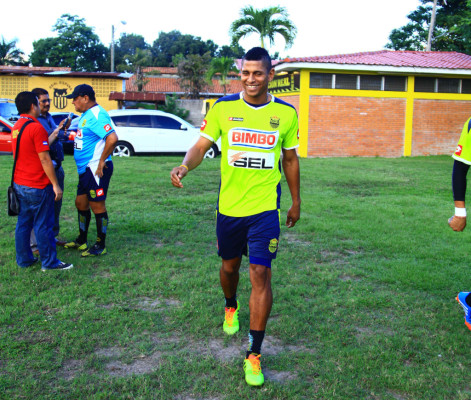 Primer entrenamiento de Carlo Costly con Real España
