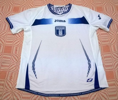 FOTOS: Así ha sido la evolución de la camiseta de Honduras desde 1970
