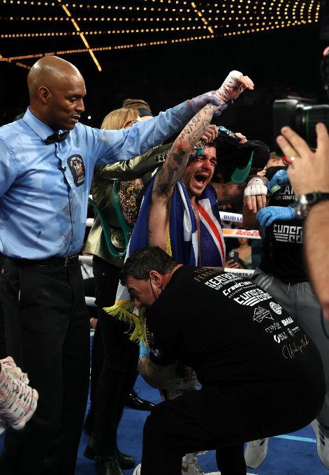 Las impactantes imágenes del rostro de Teófimo López y el derechazo que lo mandó al suelo