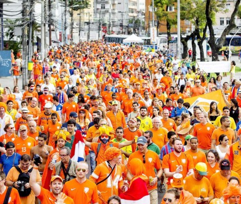 La imágenes del Ambiente de carnaval en Arena Fonte Nova previo al duelo Costa Rica-Holanda