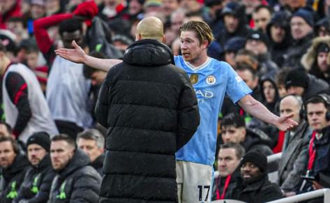 De Bruyne y su bronca en la banca con Pep Guardiola, la polémica en el Liverpool-Manchester City y Haaland no apareció
