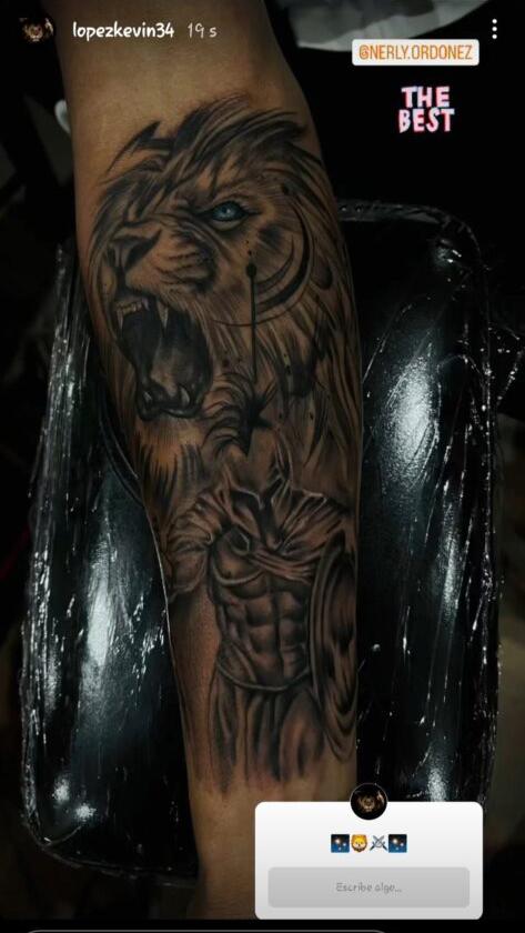 El tatuaje que Kevin López se hizo en alusión al Olimpia.