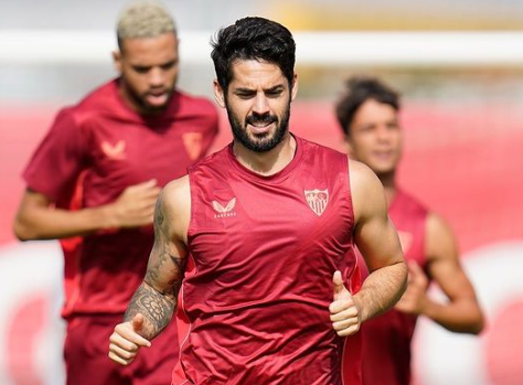 La novia de Isco se burla de Dani Alves luego de cambiar otra vez su versión y agita las redes sociales