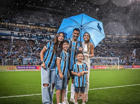 Luis Suárez se despidió del Gremio, contó el problema que atraviesa... ¡y confirmaron dónde jugará en 2024!