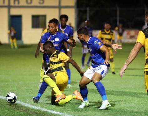 Real España se estrella nuevamente contra Victoria y debe pensar en el repechaje