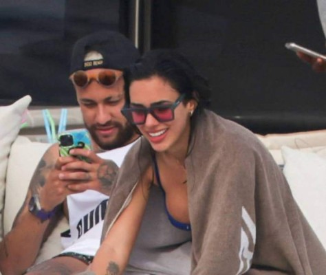 La preciosa modelo que habría conquistado a Neymar; todas las pistas que confirmarían su relación