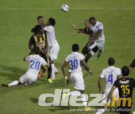 Olimpia pega primero al Real España y en el estadio Morazán