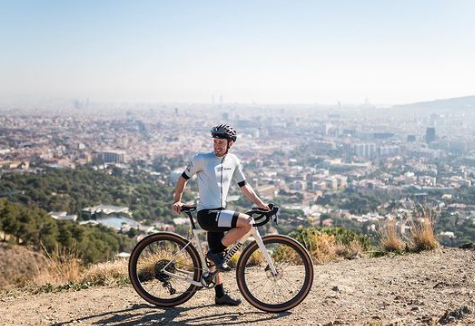 Lo ganó todo con Messi en el Barcelona, se quedó sin equipo a los 32 años y decidió cambiar de deporte: “Será para quedarme...”