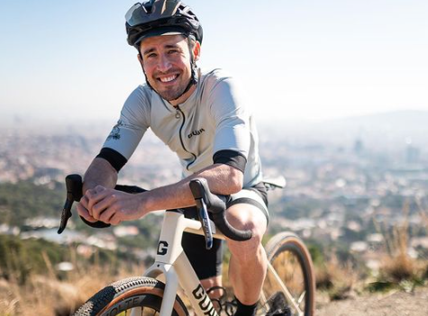 Lo ganó todo con Messi en el Barcelona, se quedó sin equipo a los 32 años y decidió cambiar de deporte: “Será para quedarme...”