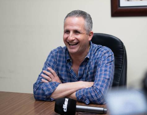 Elías Burbara responde a la afición el porqué Real España ha fichado exjugadores de Olimpia; envía claro mensaje tras salida de Troglio