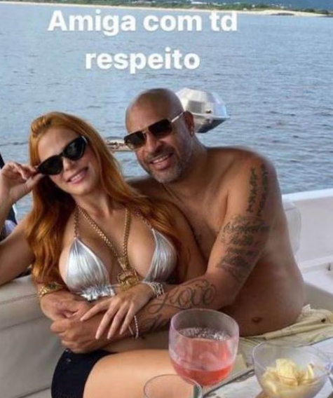 ¡La última de Adriano! Festejó su cumpleaños con una amiga y olvida a su esposa: “Envíame los papeles del divorcio”
