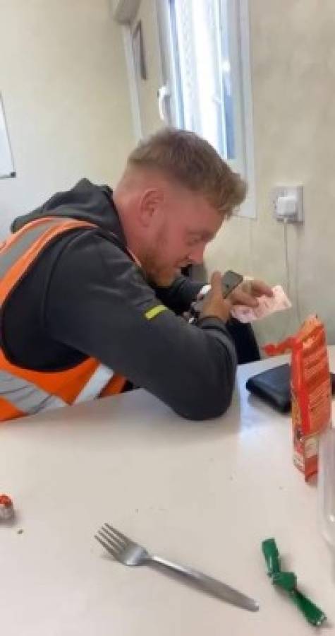 El futbolista que se retiró a los 26 años y la vida le dio una sorpresa: se gana la lotería y su reacción explota las redes