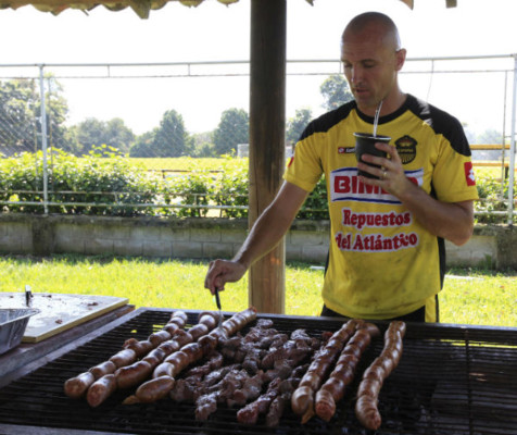 Real España y un asado de buenas vibras.