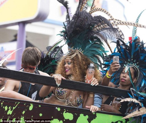 Lewis Hamilton y Rihanna disfrutaron en el carnaval de Barbados