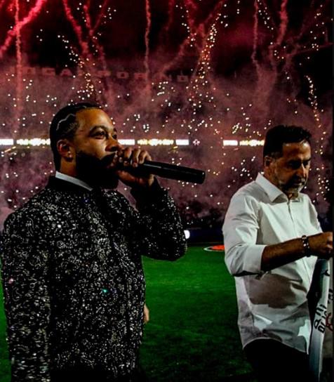 Llegó en helicóptero, su dorsal y locura de los hinchas: Así fue la presentación de Memphis Depay con el Corinthians de Brasil