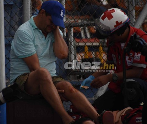 NO SE VIO EN TV: El detallazo de Bengtson con JC Espinoza y el homenaje a Adriel