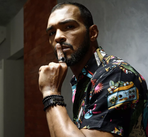 El primer futbolista brasileño en salir del clóset: ‘‘He tenido una relación con un hombre y una mujer; soy bisexual’’