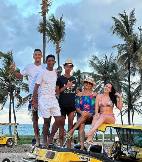 Las lujosas vacaciones del jugador del Olimpia Yan Maciel junto a la hermosa Patricia Cavalheiro en Brasil