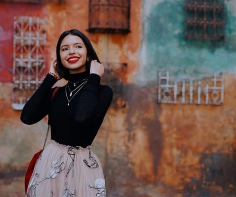 Ángela Aguilar, la mariachi mexicana que se robó el show en la pelea de Canelo Álvarez&nbsp;&nbsp;&nbsp;