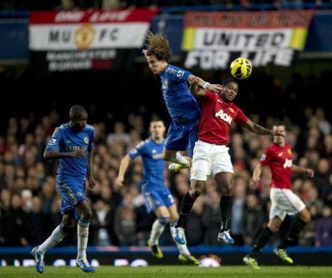 Manchester United le quita el invicto al Chelsea