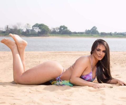 Conoce a Andrea Araujo, la encantadora madrina del club Olimpia