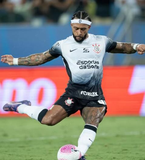Revelaron las increíbles condiciones de Memphis Depay en su contrato con Corinthians: su salario es una locura