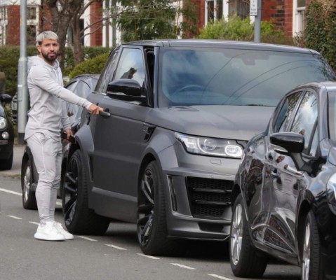 ¡Impresionante! La lujosa colección de autos que tiene el Kun Aguero jugador del Manchester City
