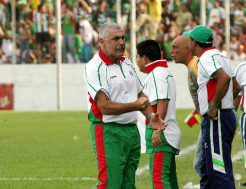 Manuel Keosseián llegó a Honduras en el 2006 para dirigir por primera vez a Marathón.
