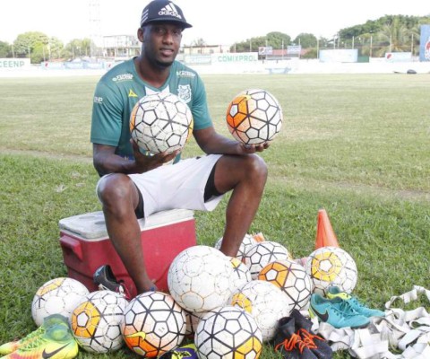 RUMORES Y FICHAJES: Equipo anuncia barrida y dos legionarios cambian de equipo