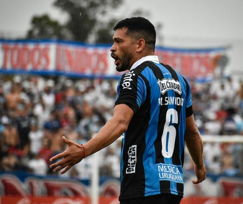 ¡Escándalo! Futbolista intentó ‘bajarle’ la novia a su propio compañero y el club lo despide